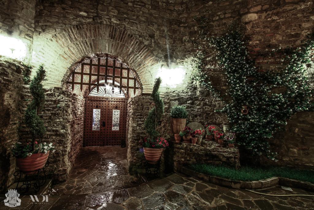 Hotel Guri Elbasan Exterior foto